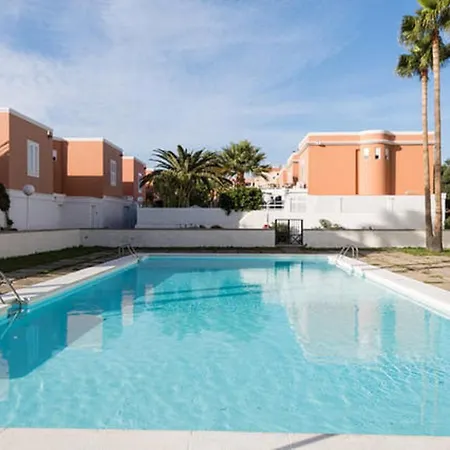 Apartment Best Location - 3 Bedrooms/2 Bathrooms; Wifi Incl.