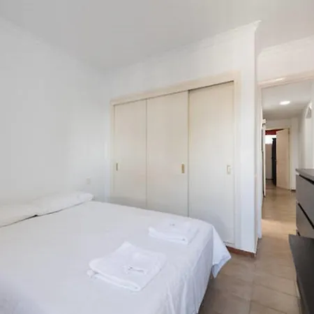 Best Location - 3 Bedrooms/2 Bathrooms; Wifi Incl. Apartment Playa del Inglés