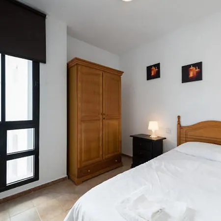 Apartment Best Location - 3 Bedrooms/2 Bathrooms; Wifi Incl.