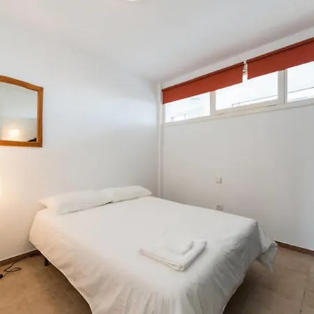 Apartment Best Location - 3 Bedrooms/2 Bathrooms; Wifi Incl. *